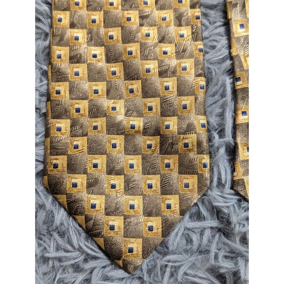 Jos A Bank 100% Silk Handmade Tie Gold Brown Blue Geometric Interlocking Necktie - Picture 3 of 8